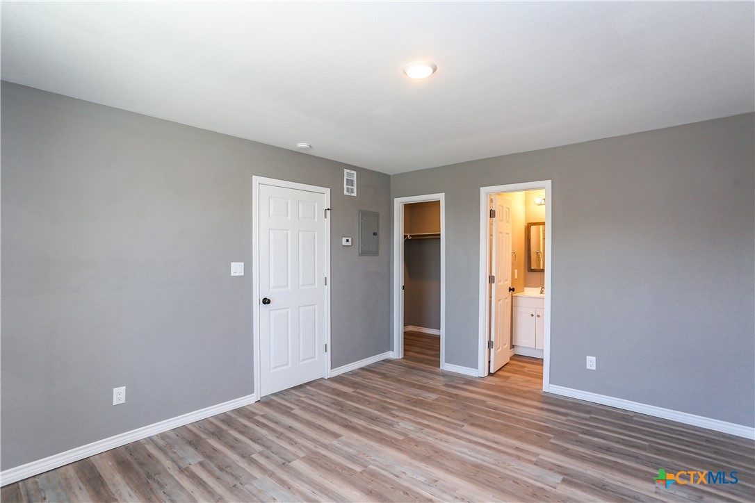 501 Root Avenue Property Photo 8