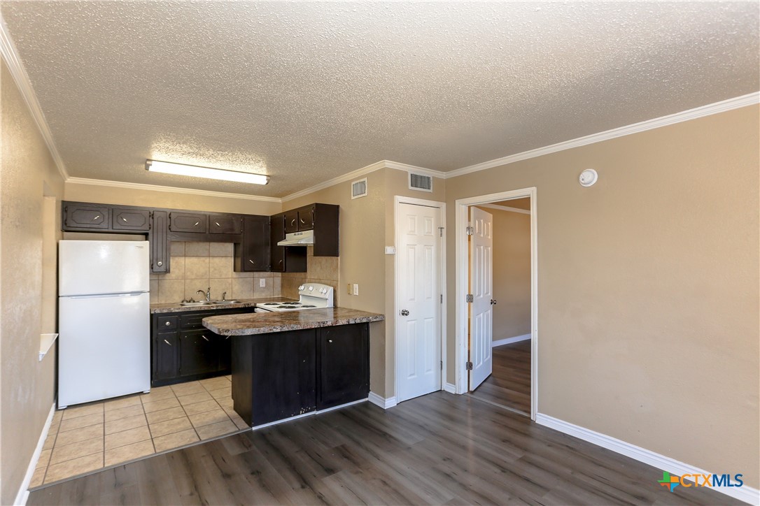 501 Root Avenue Property Photo 10
