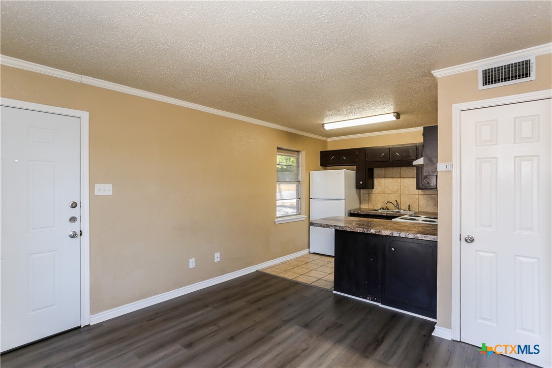 501 Root Avenue Property Photo 11