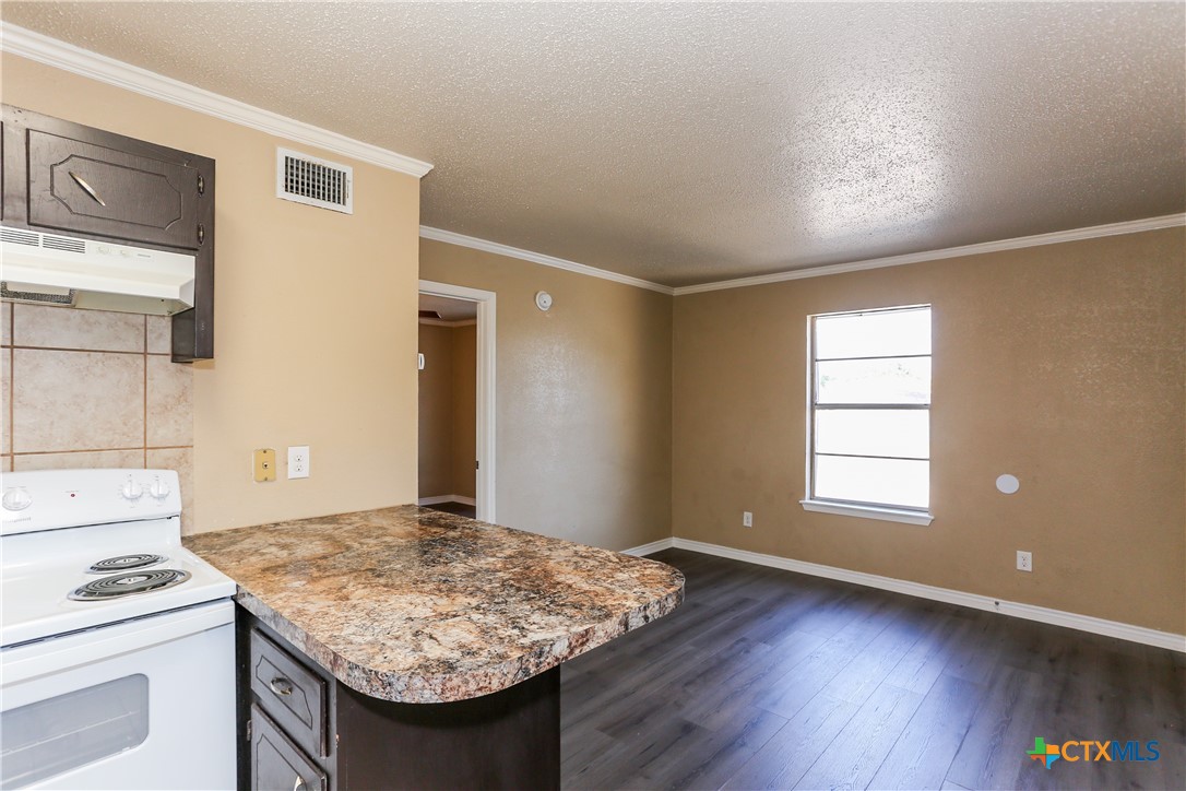 501 Root Avenue Property Photo 14