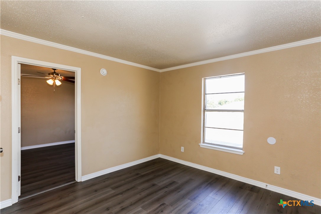 501 Root Avenue Property Photo 15