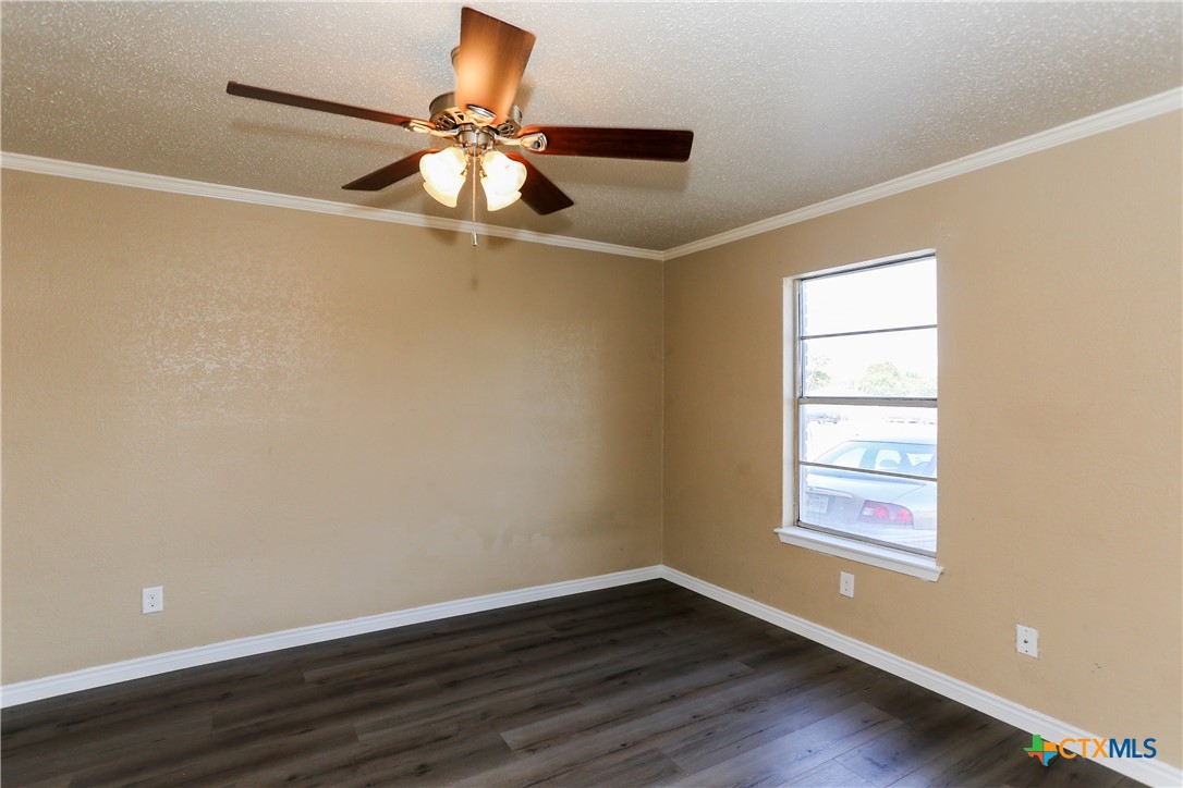 501 Root Avenue Property Photo 16