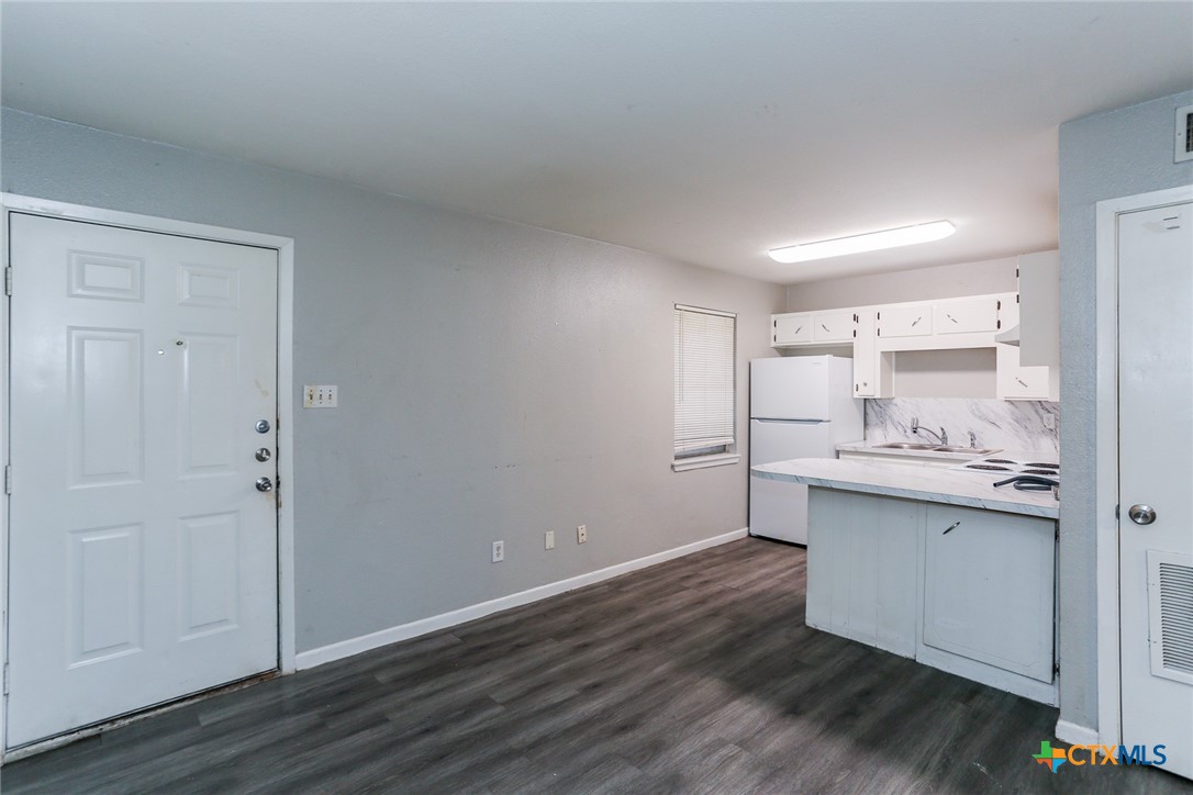 501 Root Avenue Property Photo 29