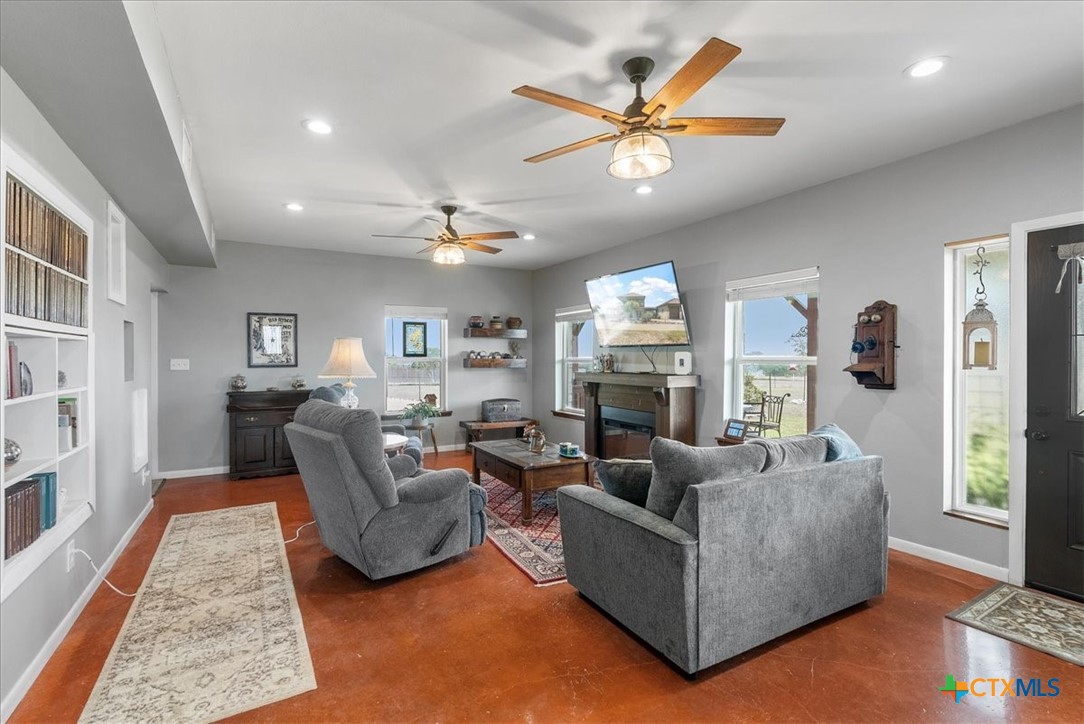 623 Nakishwana Circle Property Photo 6