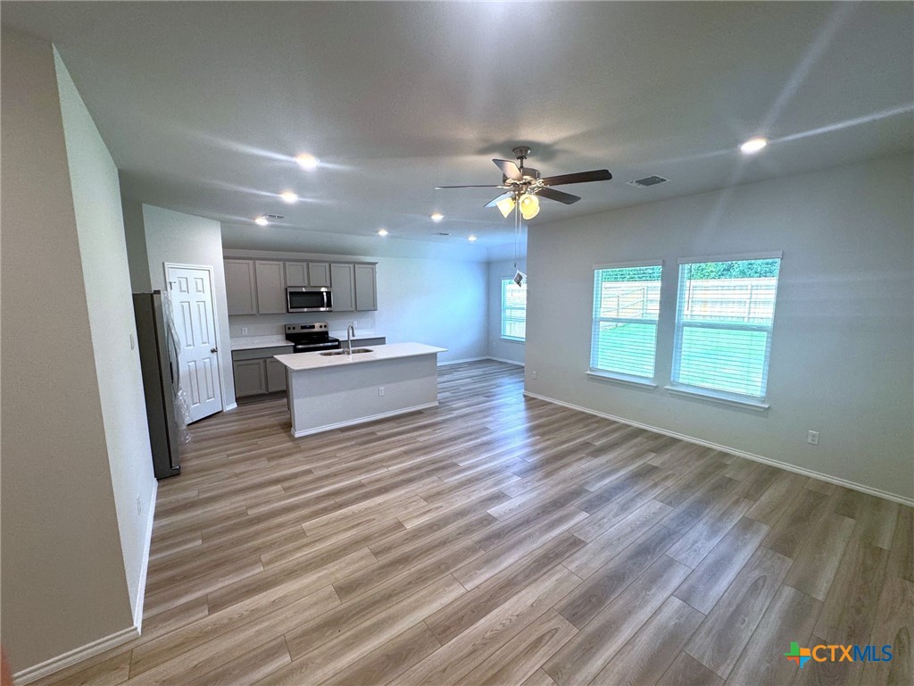 1412 Peppermint Drive Property Photo 9