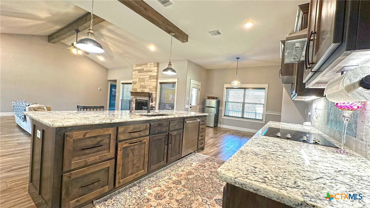 1026 County Road 3152 Property Photo 7