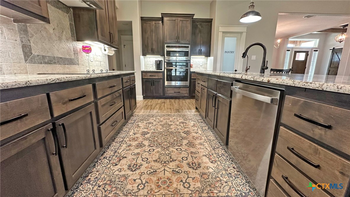 1026 County Road 3152 Property Photo 9