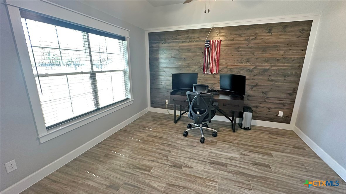 1026 County Road 3152 Property Photo 17