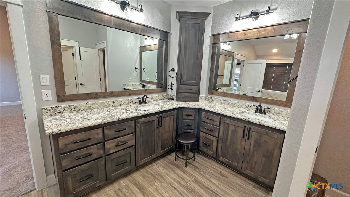 1026 County Road 3152 Property Photo 36