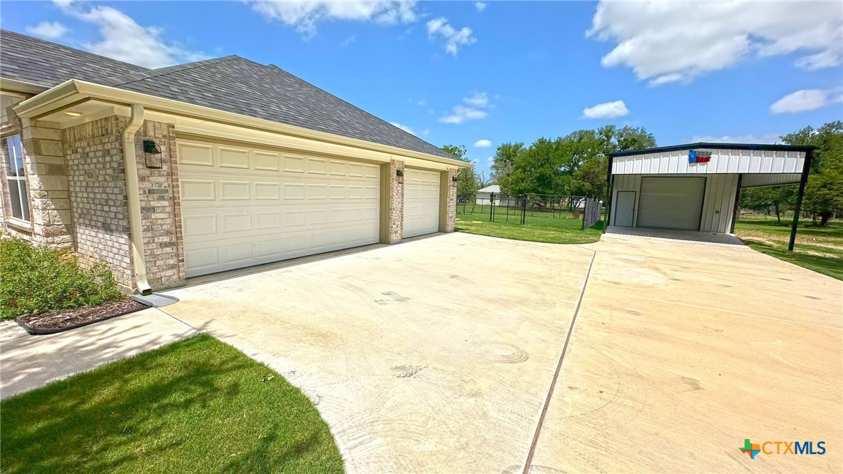 1026 County Road 3152 Property Photo 41