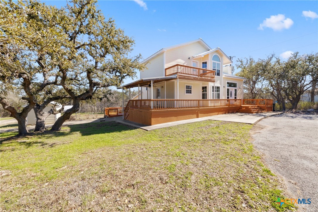 322 Oakwood Loop Property Photo 2