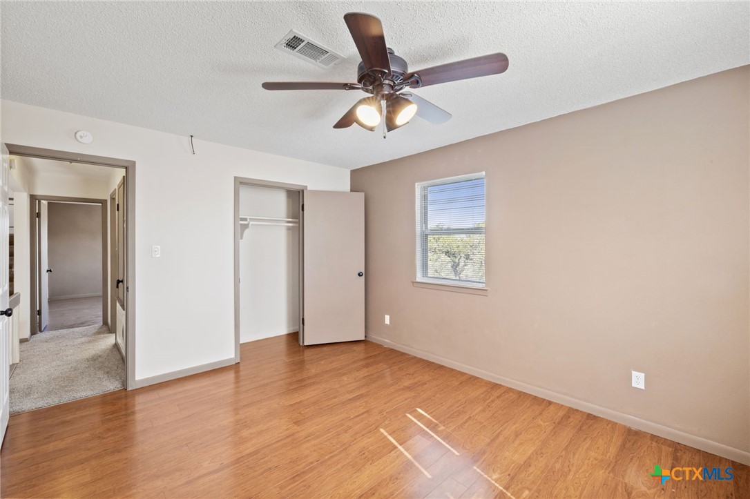 322 Oakwood Loop Property Photo 16