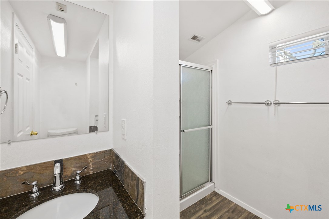 322 Oakwood Loop Property Photo 26
