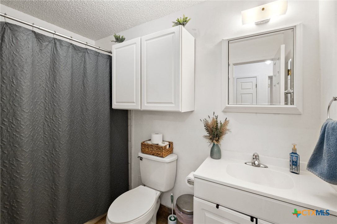 322 Oakwood Loop Property Photo 39