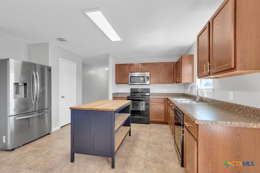9301 Bellgrove Court Property Photo 8