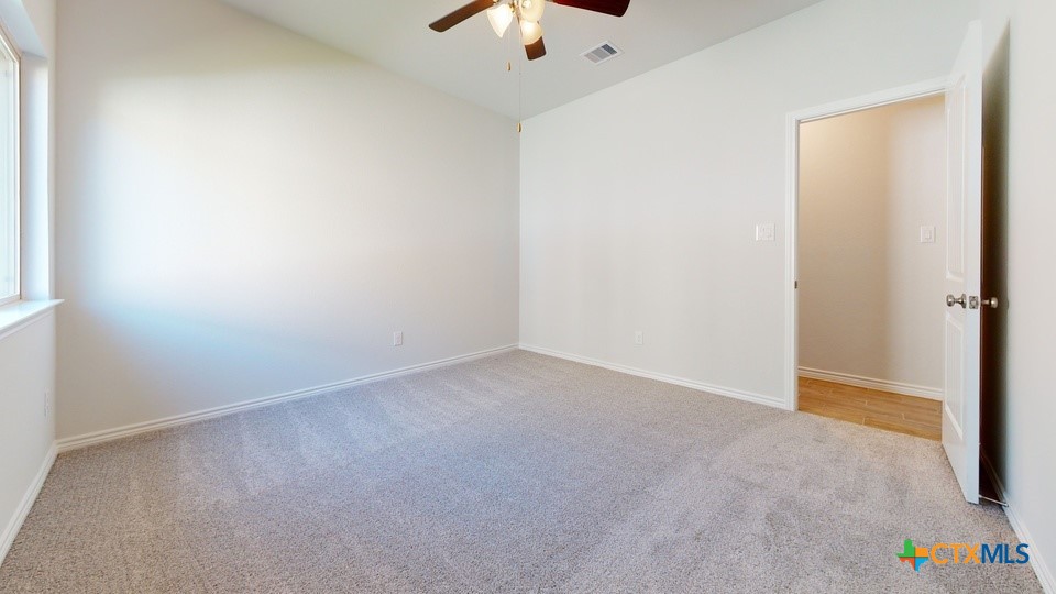 14018 Carsten Loop Property Photo 8