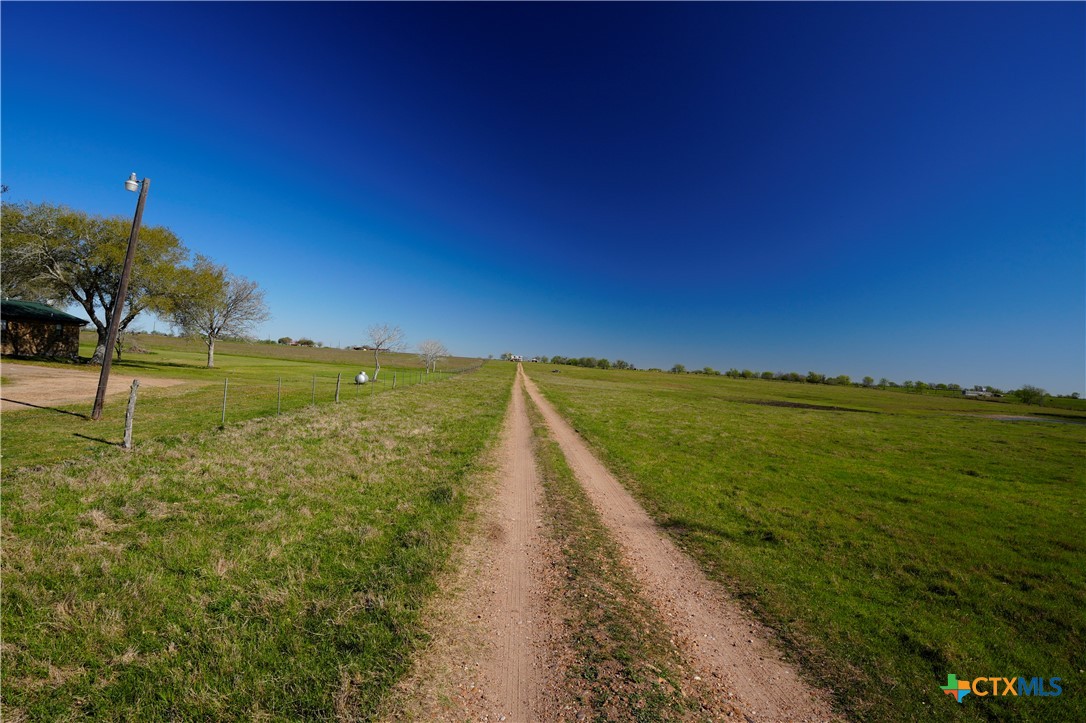 Tr 1 1011 Fm 956 Property Photo 3