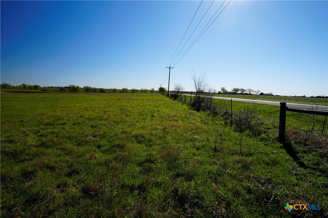 Tr 1 1011 Fm 956 Property Photo 5