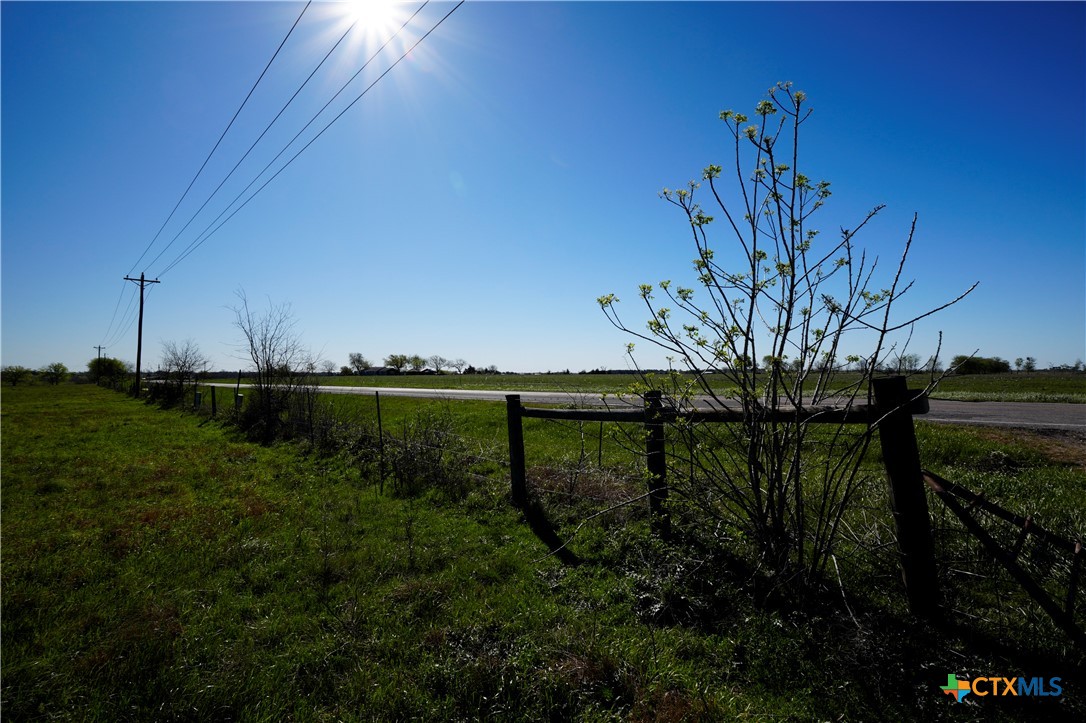 Tr 1 1011 Fm 956 Property Photo 6