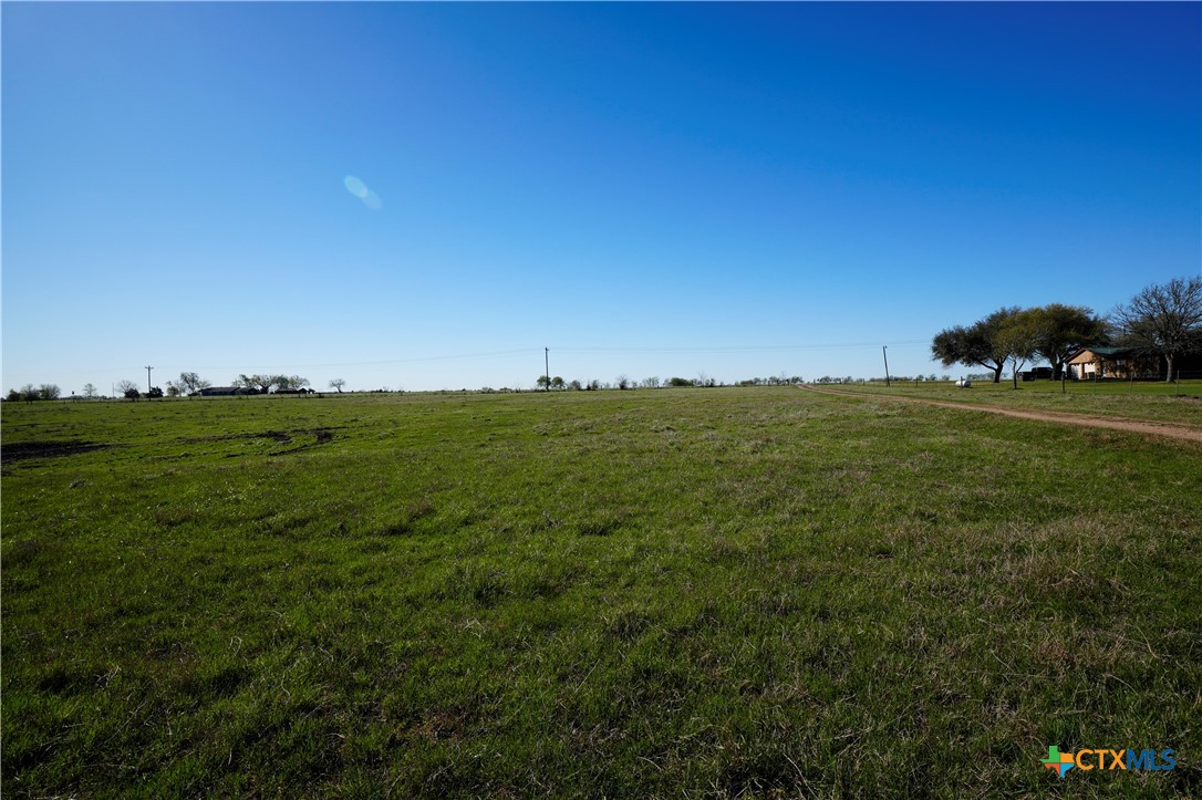 Tr 1 1011 Fm 956 Property Photo 11