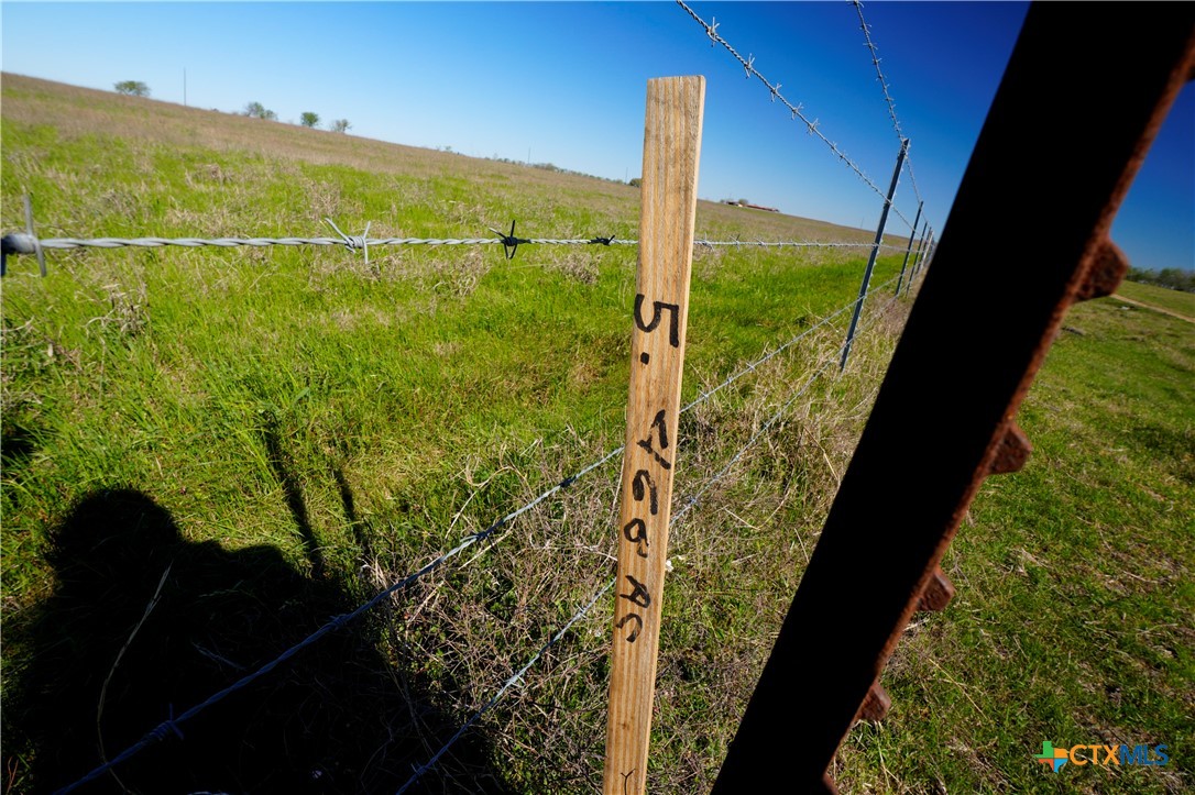 Tr 1 1011 Fm 956 Property Photo 14