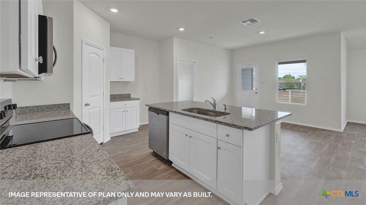 512 Hodges Street Property Photo 13