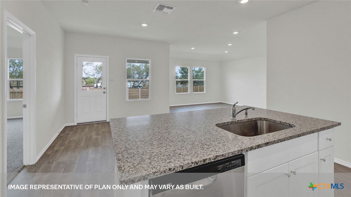 512 Hodges Street Property Photo 14