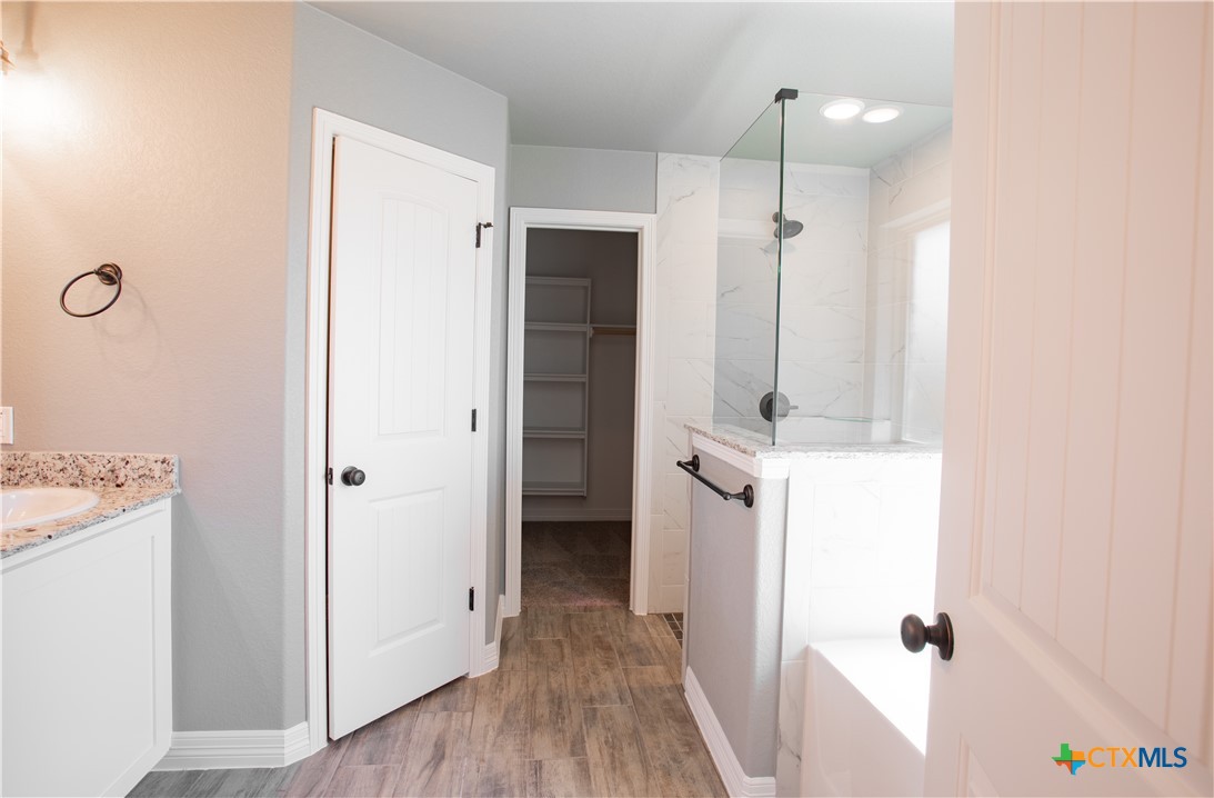 3221 Digby Drive Property Photo 12