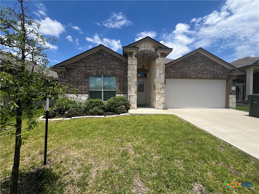 212 Bainbridge Drive Property Photo
