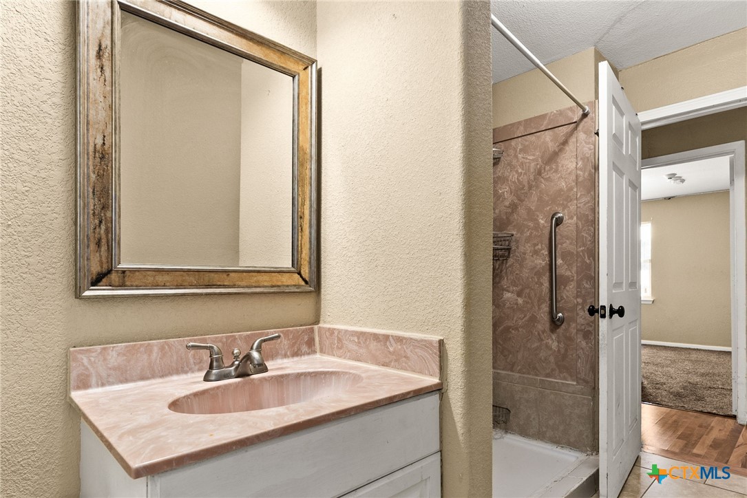 809 Rodney Avenue Property Photo 23
