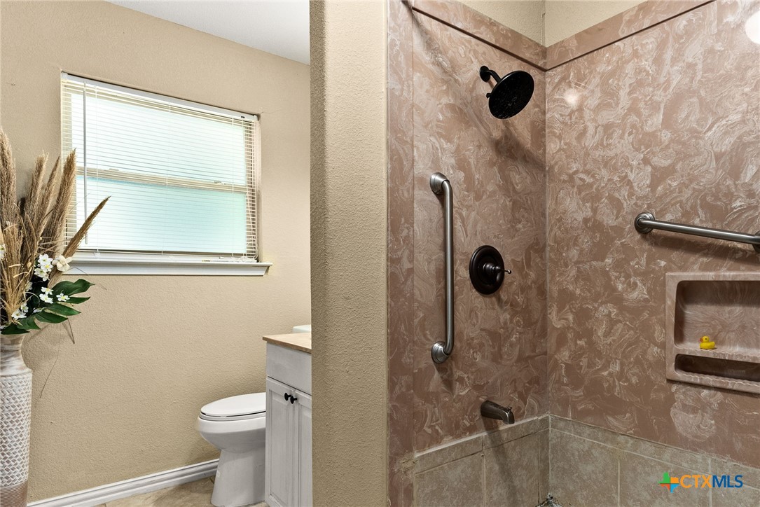 809 Rodney Avenue Property Photo 24
