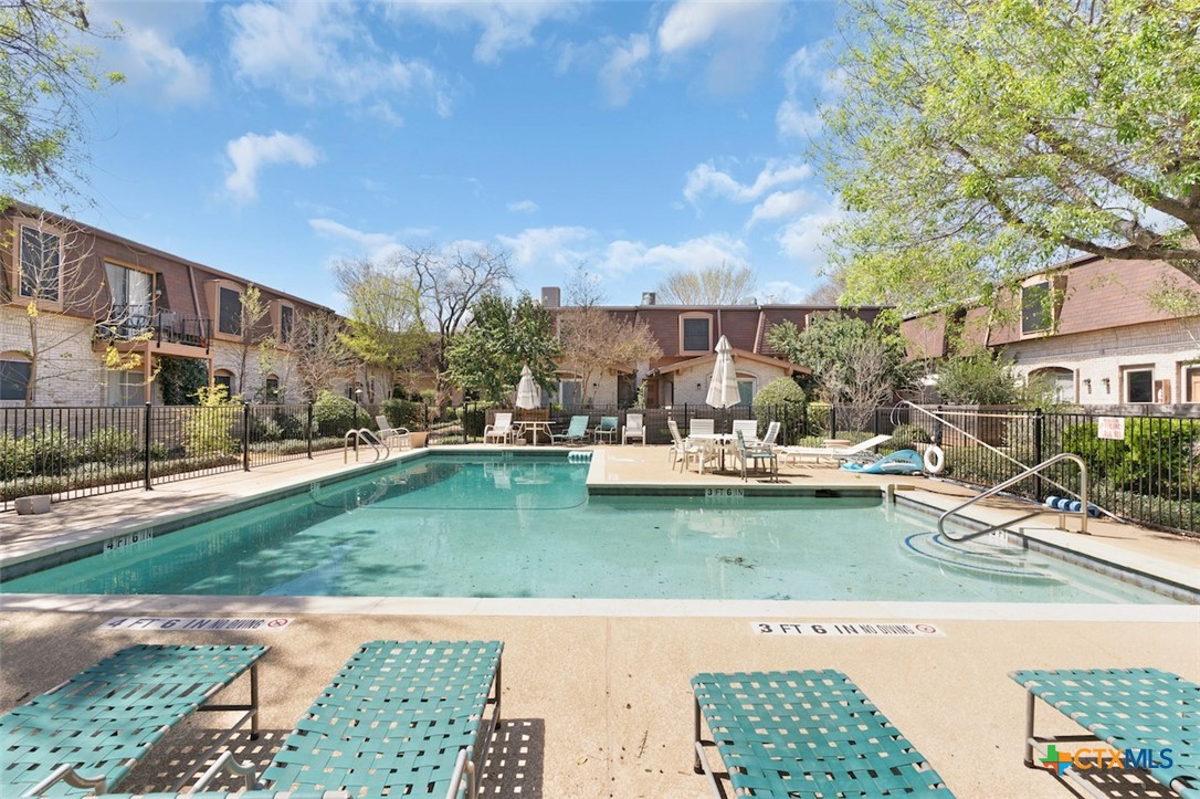 7801 Shoal Creek Boulevard 240 Property Photo 2