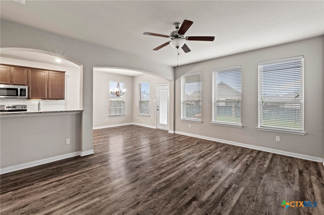 8209 Northgate Loop Property Photo 4
