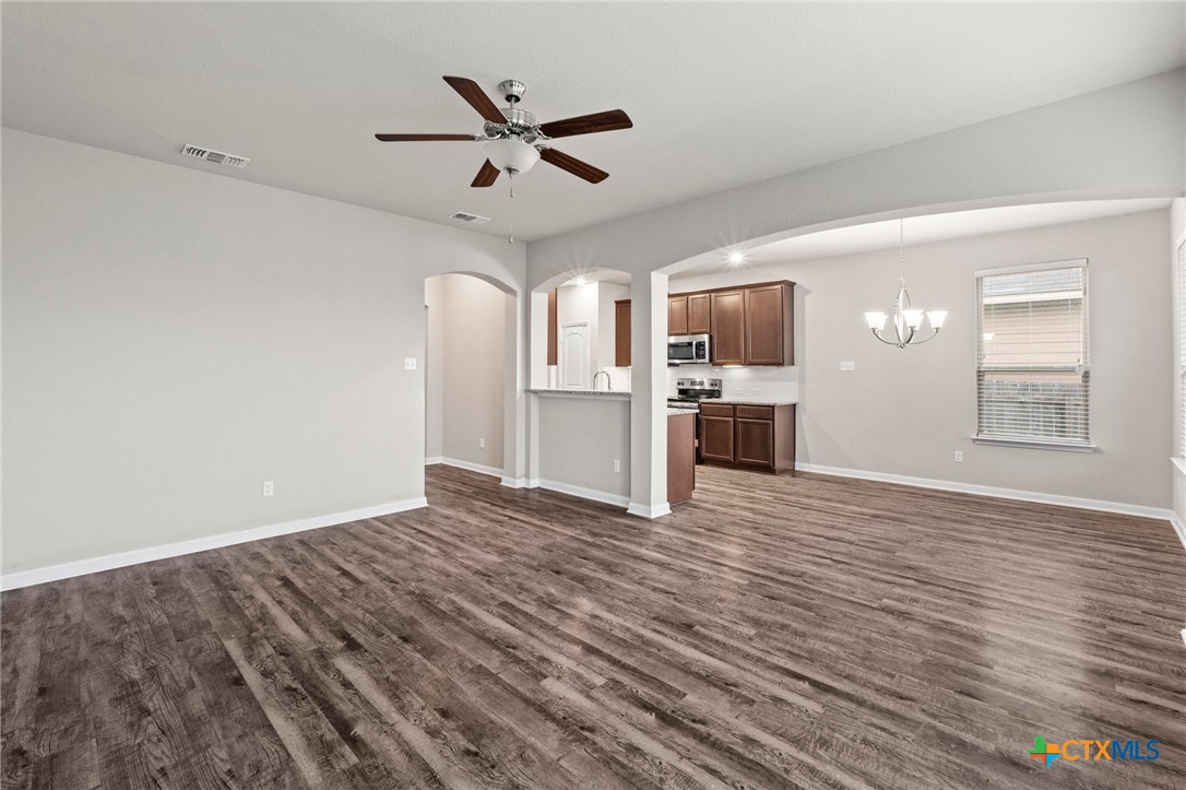 8209 Northgate Loop Property Photo 5