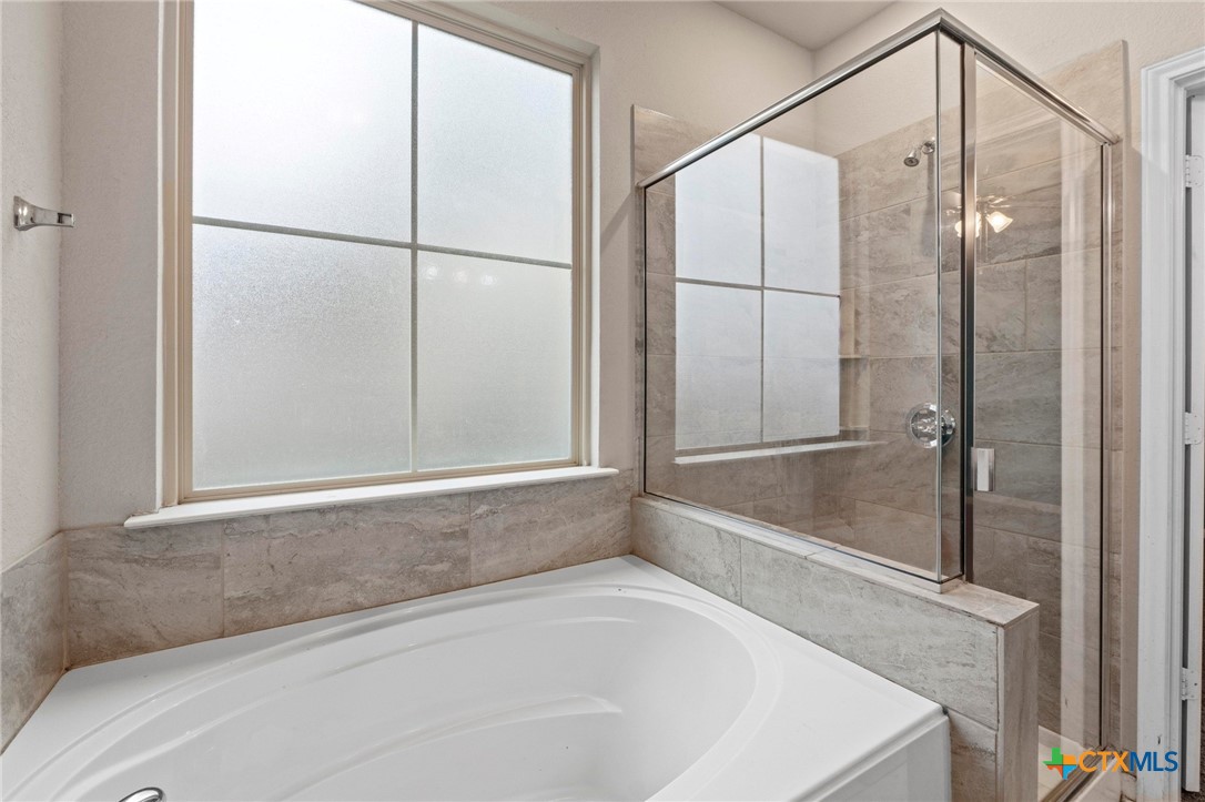 8209 Northgate Loop Property Photo 9