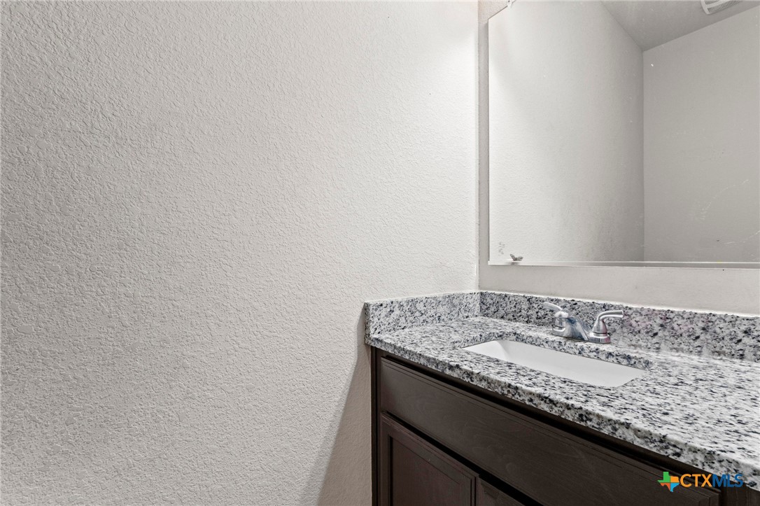 8209 Northgate Loop Property Photo 12
