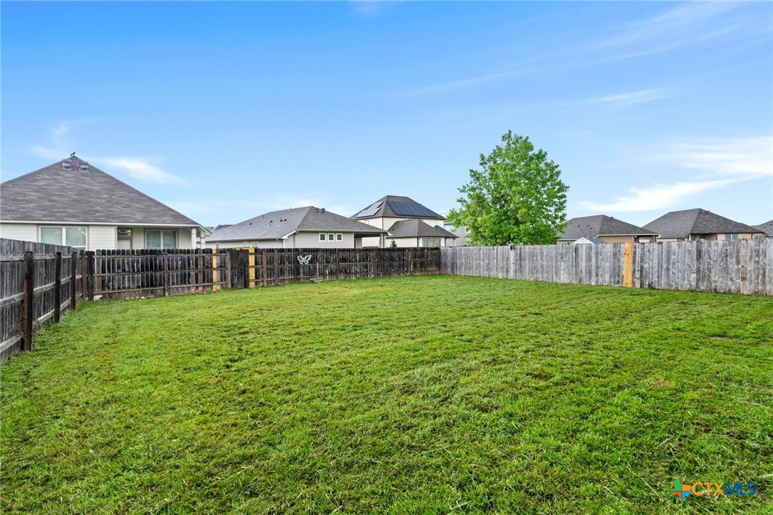 8209 Northgate Loop Property Photo 24