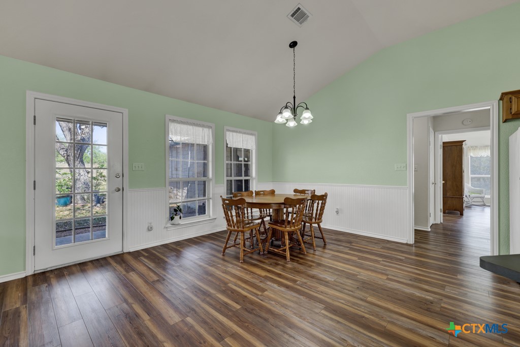 309 Oakwood Loop Property Photo 12