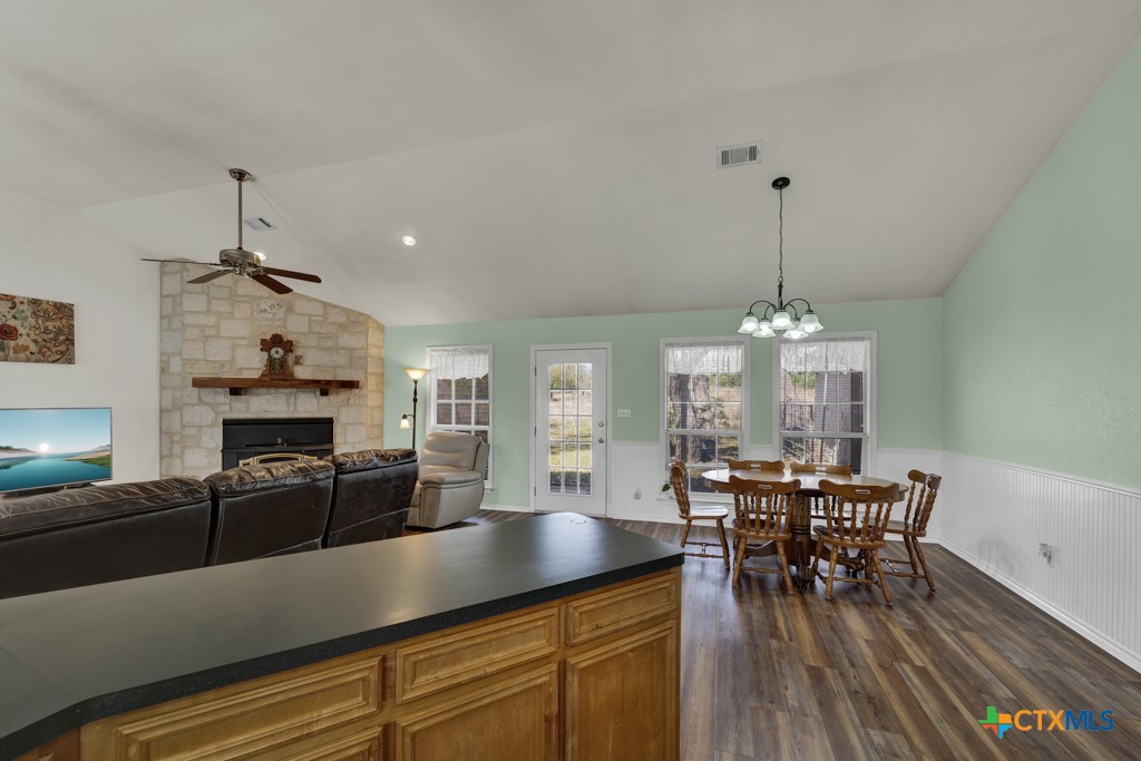 309 Oakwood Loop Property Photo 14