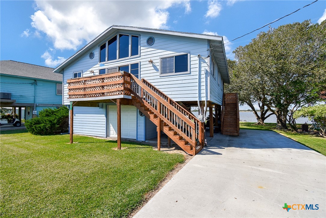 610 W Bayshore Drive Property Photo 2