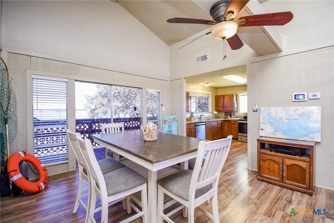 610 W Bayshore Drive Property Photo 10