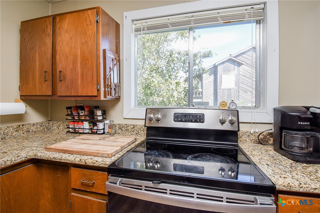 610 W Bayshore Drive Property Photo 14