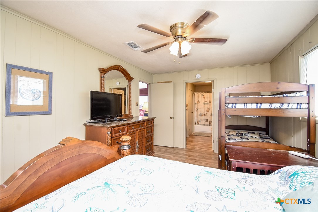 610 W Bayshore Drive Property Photo 18