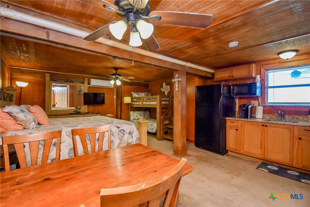 610 W Bayshore Drive Property Photo 30
