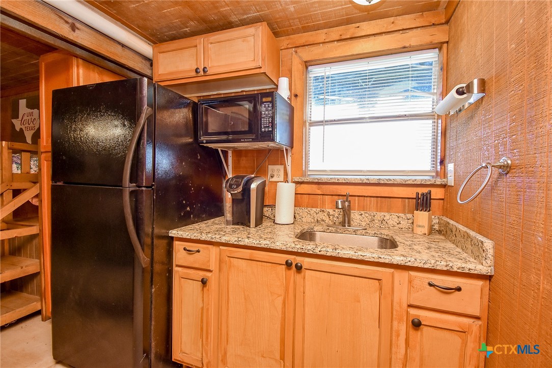 610 W Bayshore Drive Property Photo 35