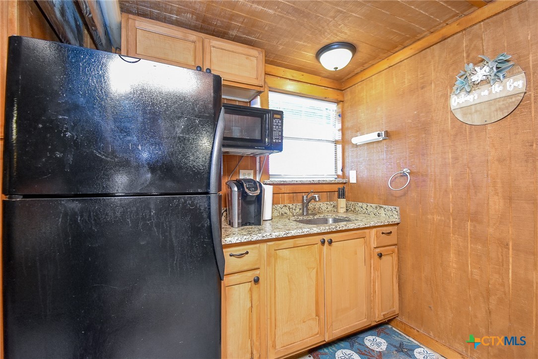 610 W Bayshore Drive Property Photo 36