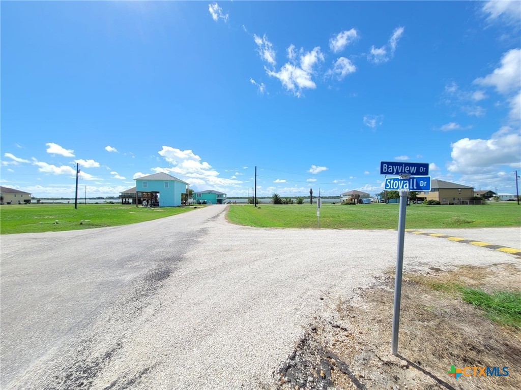 711 Bayview Drive Property Photo 14