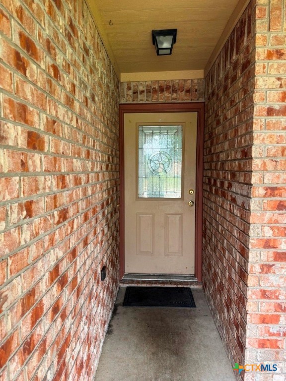 9604 Diana Drive Property Photo 3