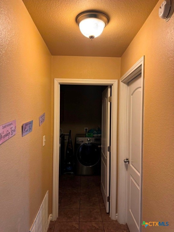 9604 Diana Drive Property Photo 6