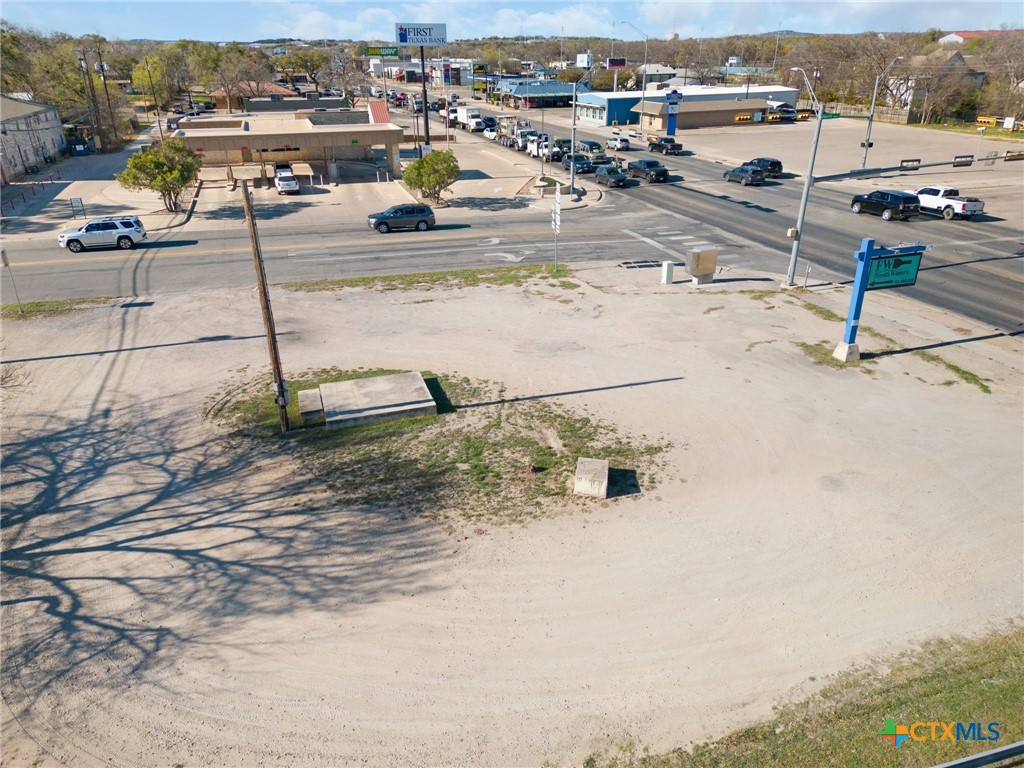 102 S Key Avenue Property Photo 8